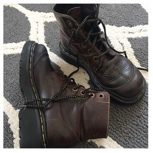 ⚡️ Vintage Dr. Martens Lace-up Boots